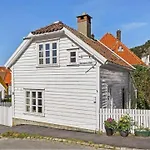 בית נופש Dinbnb Homes L Charming 2-bedroom By The Sea Cozy