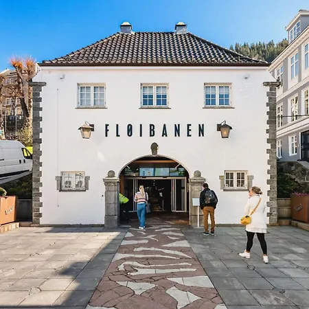 Dinbnb Homes L Charming 2-bedroom By The Sea Cozy *