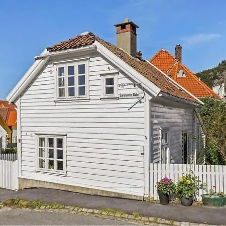 Semesterbostad Dinbnb Homes L Charming 2-bedroom By The Sea Cozy