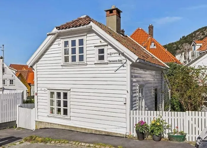 Casa vacanze Dinbnb Homes L Charming 2-bedroom By The Sea Cozy
